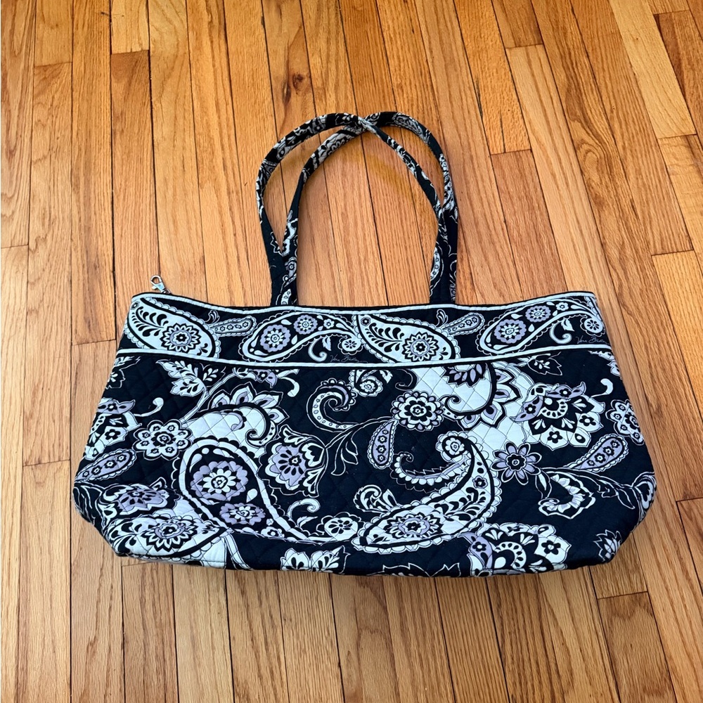 Vera Bradley Grand Tote Midnight Paisley Black/White Paisley purse shoulder